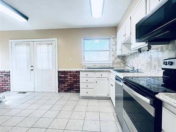 5th image of 1608 Ville Cecelia Ln