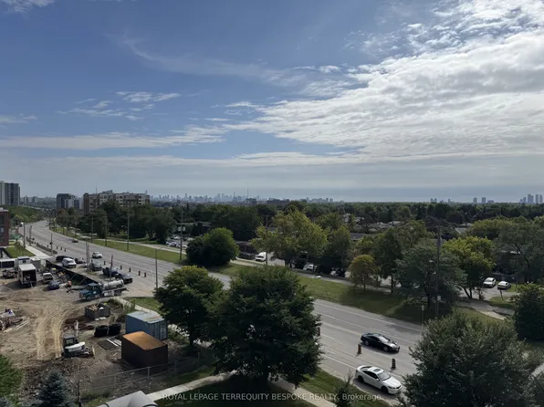 1403 Royal York Rd, Toronto, ON