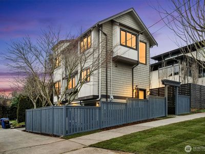 2607 E Pike Street, Seattle, WA, 98122