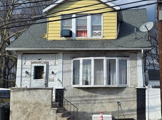 592 Harding Ave, Perth Amboy, NJ 08861