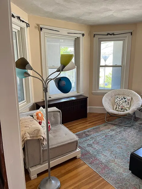 50 Upland Rd — Photo 2