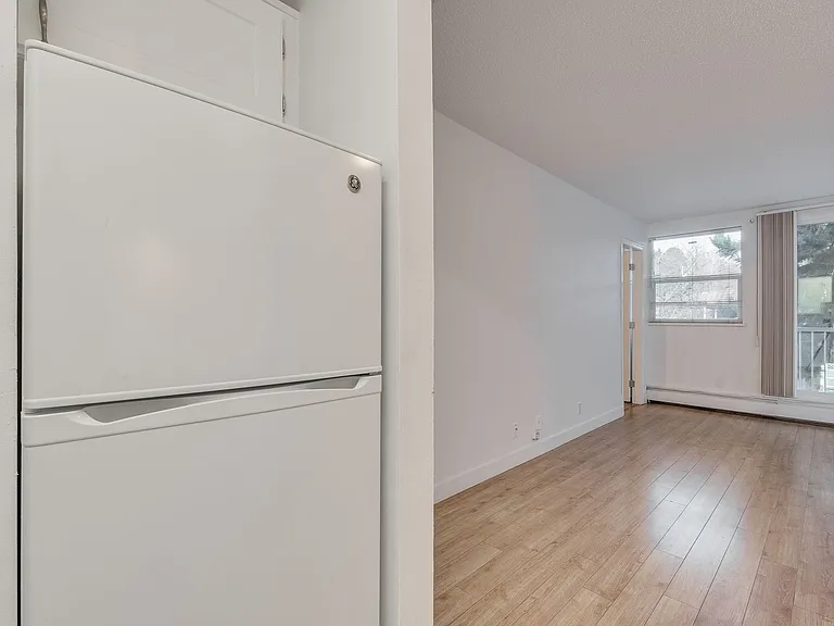 695 SE Marine Dr #605 — Photo 39