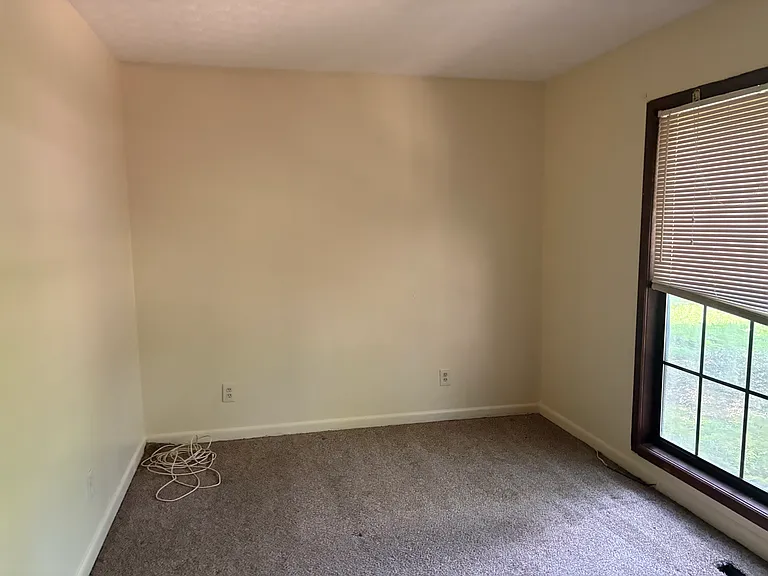 62 Sandhill Shady Grove Rd — Photo 8