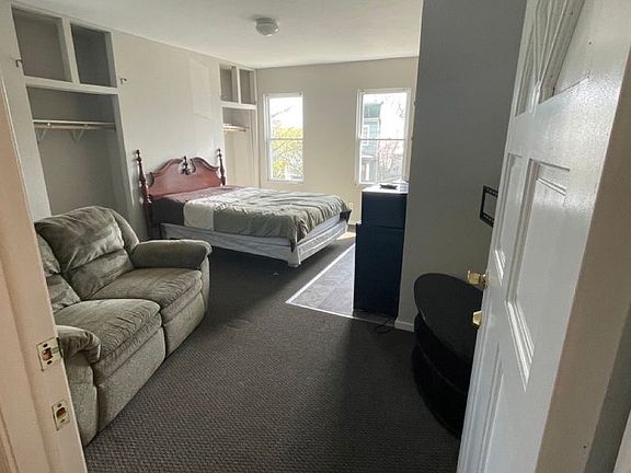 3rd image of 1524 National St