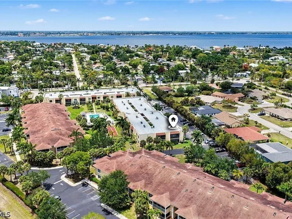 12501 McGregor Blvd APT 10, Fort Myers, FL 33919