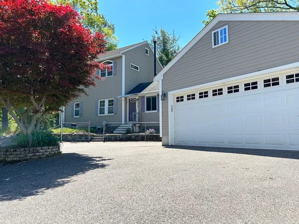 906 Highland Ave, Medford, MA 02155