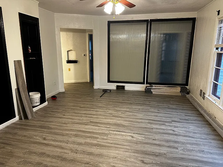 6203 Holcomb Ave — Photo 3