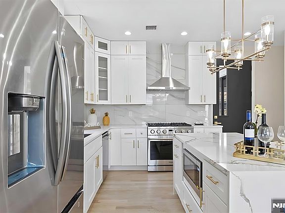 5th image of 151 Prospect Street