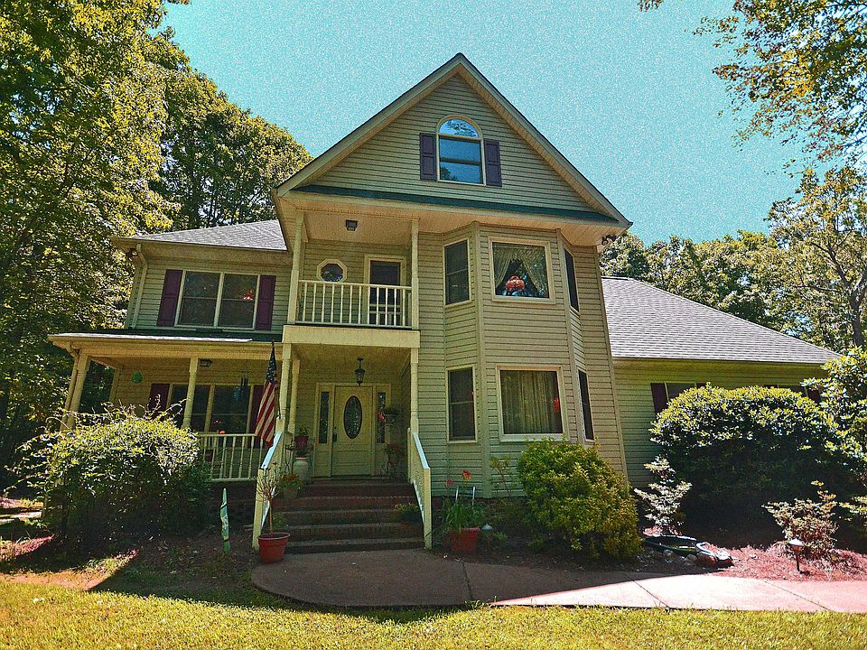 1st image of 179 Chestnut Ln