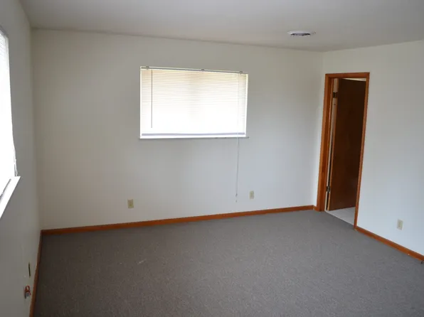 93 Wonder Hills Dr, Athens, OH 45701