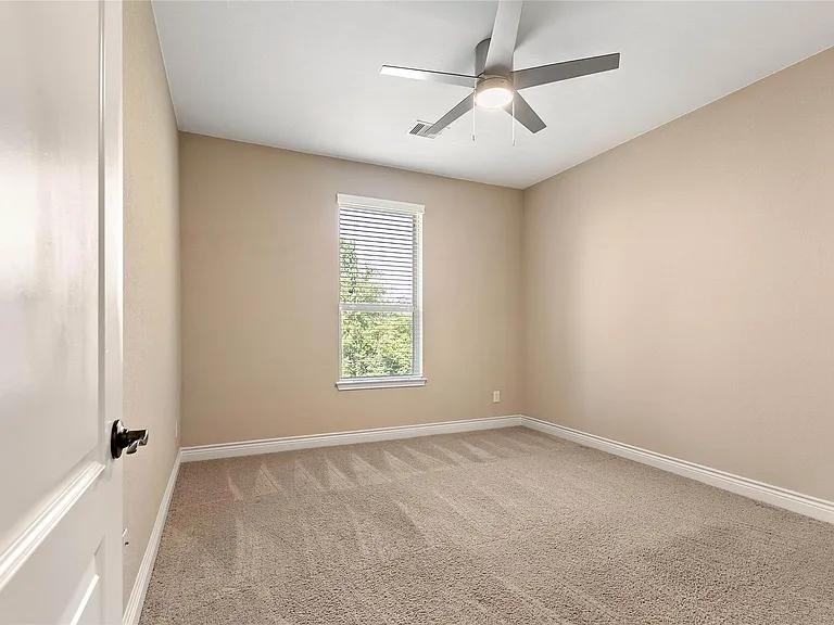 68 Daffodil Meadow Pl — Photo 30