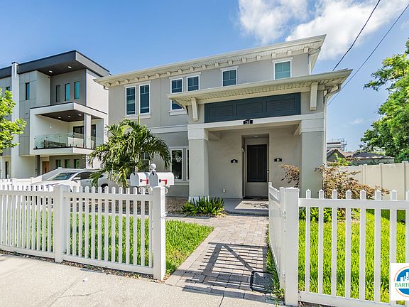 3rd image of 207 W Columbus Dr #B