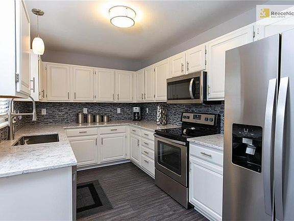 2nd image of 1125 E 5th St