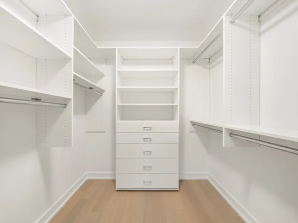 400 Park Avenue South image 12 of 24