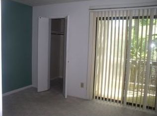 9002 S Pointe Ridge Ln, Bloomington, IN 47401