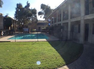 1215 S Central St APT 20, Visalia, CA