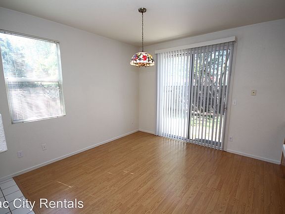 5th image of 9556 S Coast Ln