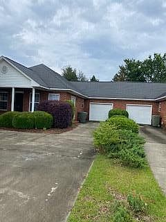 2nd image of 3423 Landmark Dr Unit 3423