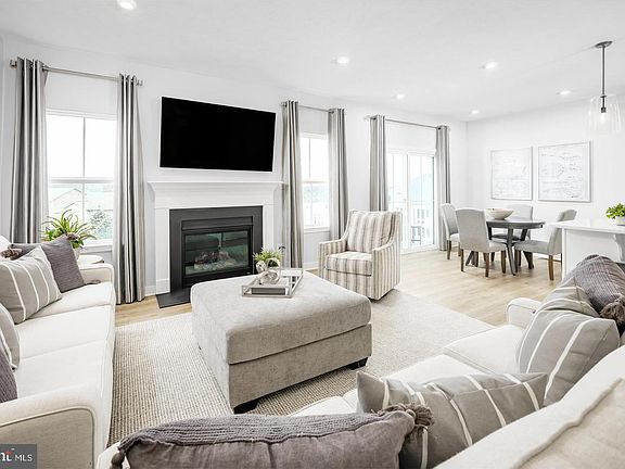 2nd image of 1 Firenze Dr