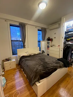 Rented by R New York | media 6