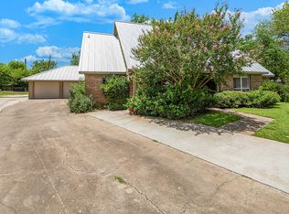 1211 S Ridgefield Cir, College Station, TX 77840