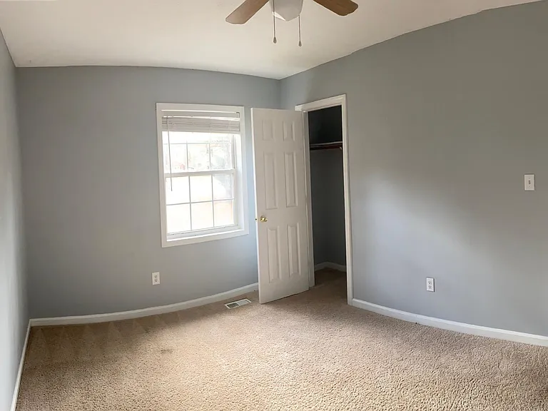 31 Hollyberry Ct — Photo 10