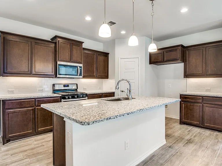 1700 Wayne Ln — Photo 7