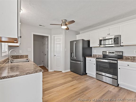 3rd image of 2202 Foster Gwin Ln