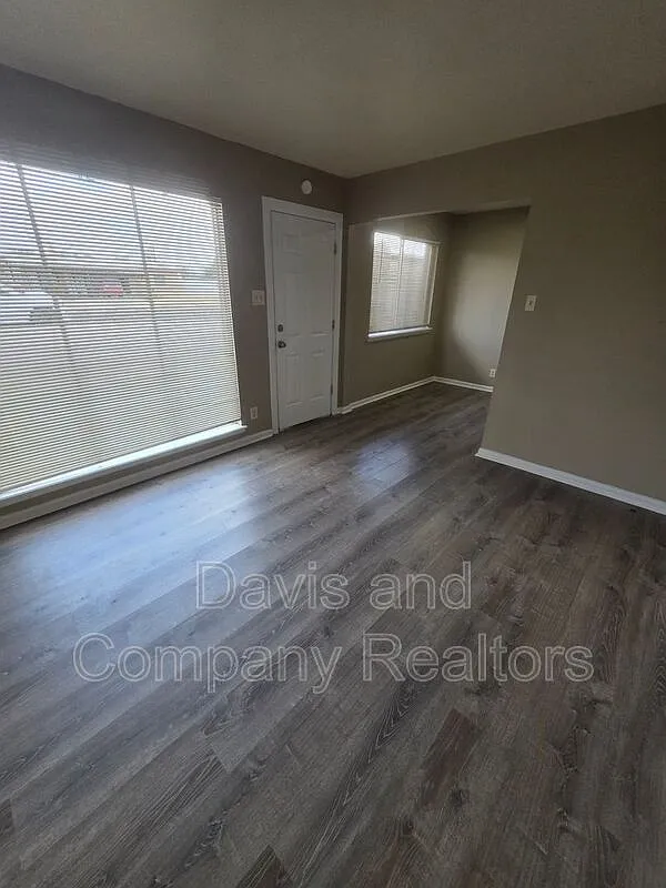 1 bed, 1.0 bath, 400 sqft, $800 — Photo 4