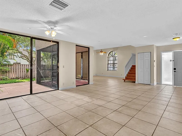 10731 NW 16th Ct — Photo 4