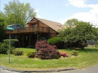 198 Fairfield Beach Rd, Fairfield, CT 06824