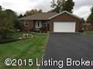 55 Manor Ct, Brandenburg, KY 40108