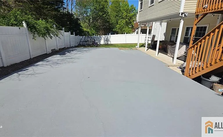 7 Stanford Dr — Photo 42