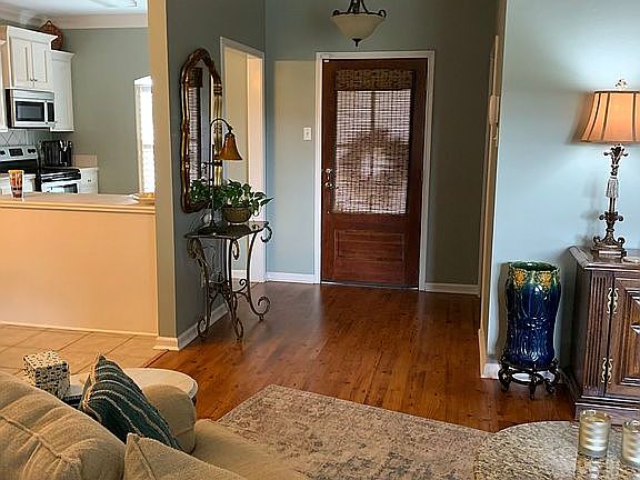 3rd image of 111 Wild Rose Ln