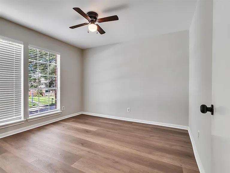 14134 Cleobrook Dr — Photo 28
