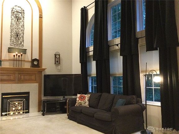 3rd image of 4089 Waterford Way