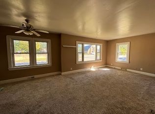 911 1st St, Port Edwards, WI 54469