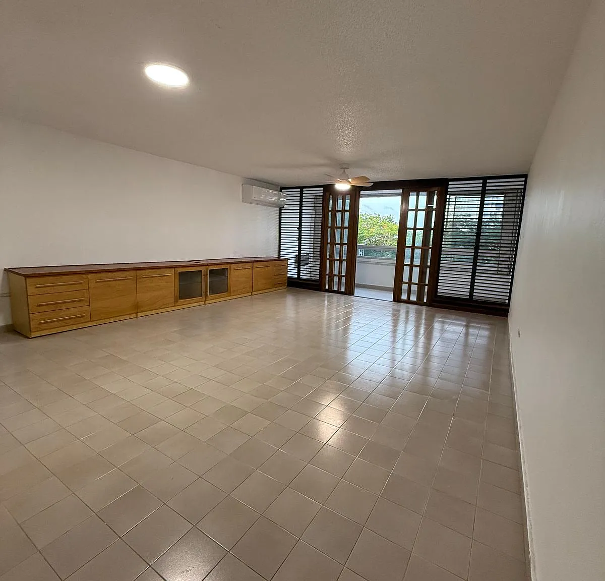 3 bed, 1243 sqft, $2,250 — Photo 2