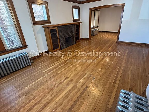 3rd image of 2926 N Avers Ave APT 1