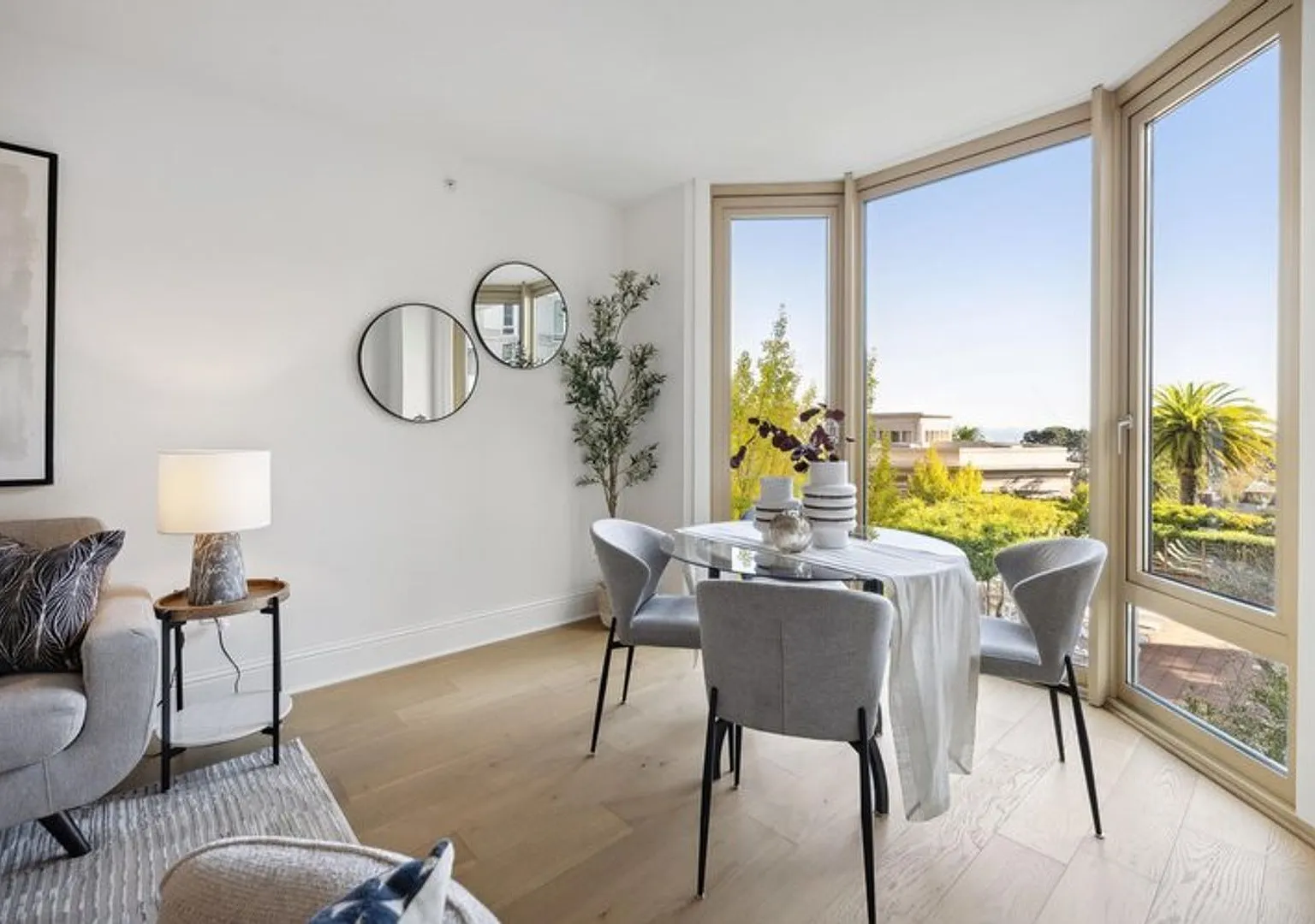 2br/2ba Remodeled Condo In The Towers! Parking! Pool! Progressive — Photo 4