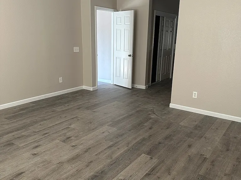 5602 Foxview Way — Photo 5