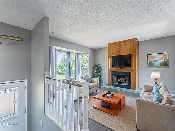 4th image of 84 N Templehill Dr NE