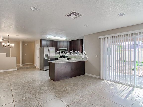 2nd image of 808 Dawn Dr