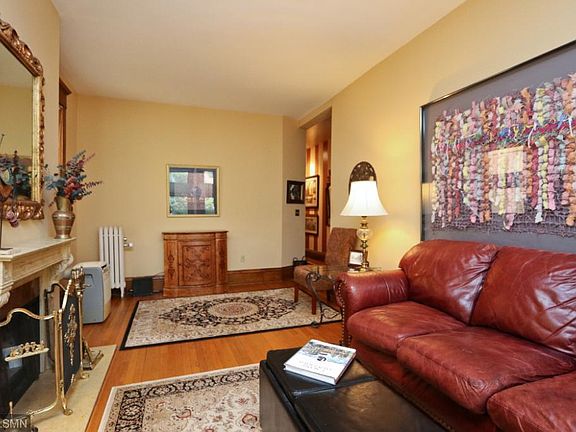 4th image of 294 Dayton Ave APT 1E