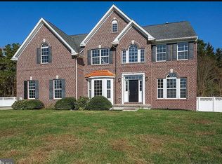 24 Box Turtle Ln, Sicklerville, NJ 08081