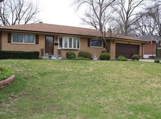 5912 Holyoke Dr, Saint Louis, MO 63123