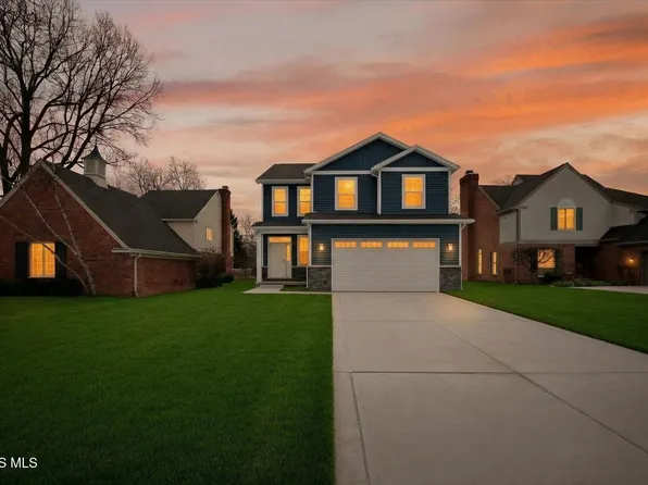 9520 Sheffield Rd, Perrysburg, OH 43551