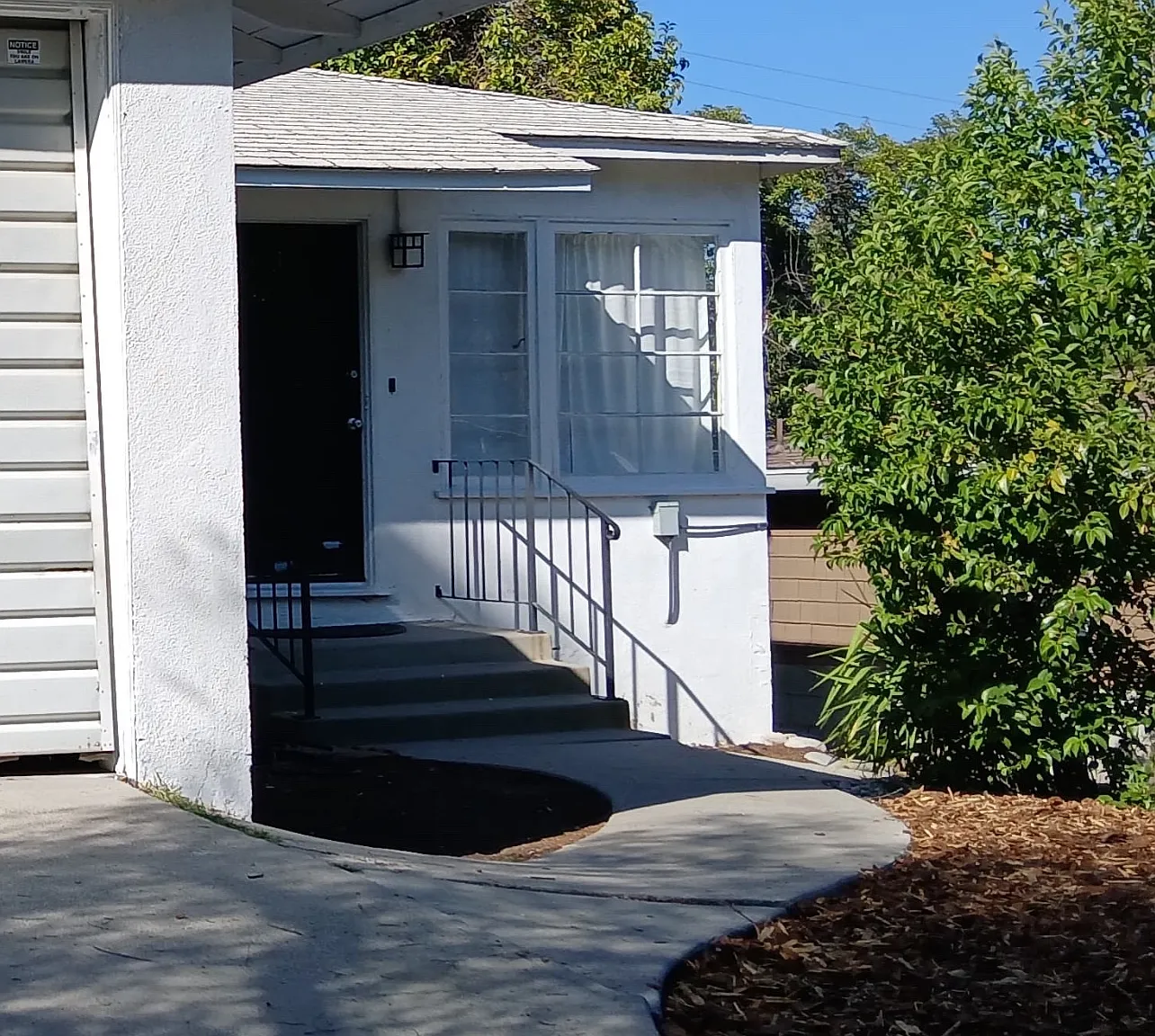 22211 Del Valle St — Photo 1