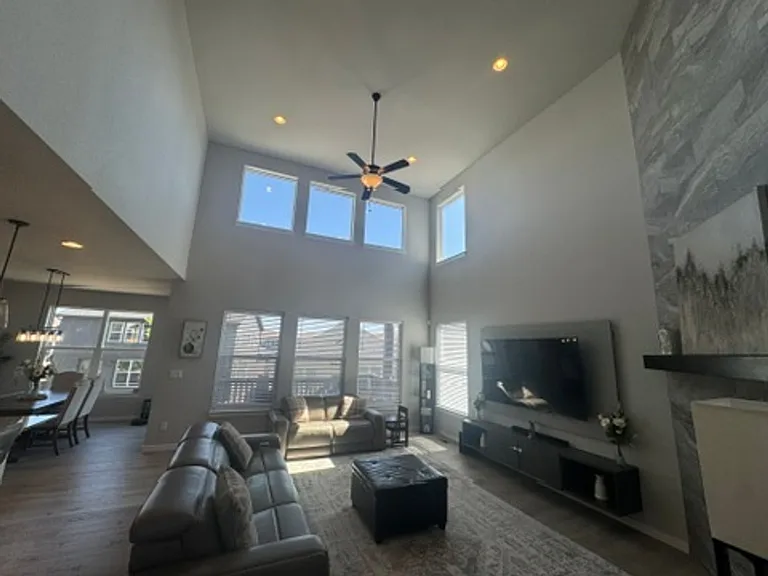 7983 Pennydale Dr — Photo 5
