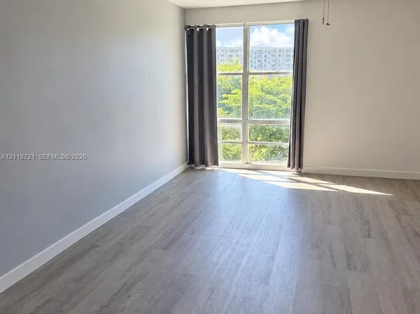 200 177th Dr APT 419, Sunny Isles Beach, FL 33160